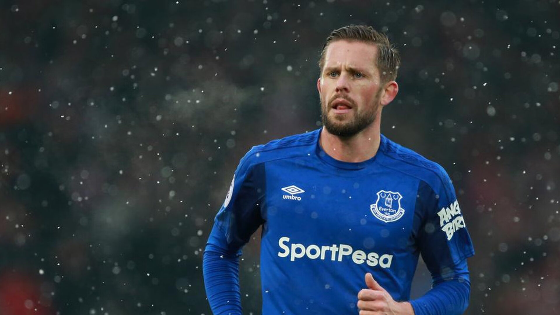 《CS_GO》新版本“火焰之刃”上线，战术多变引发热议